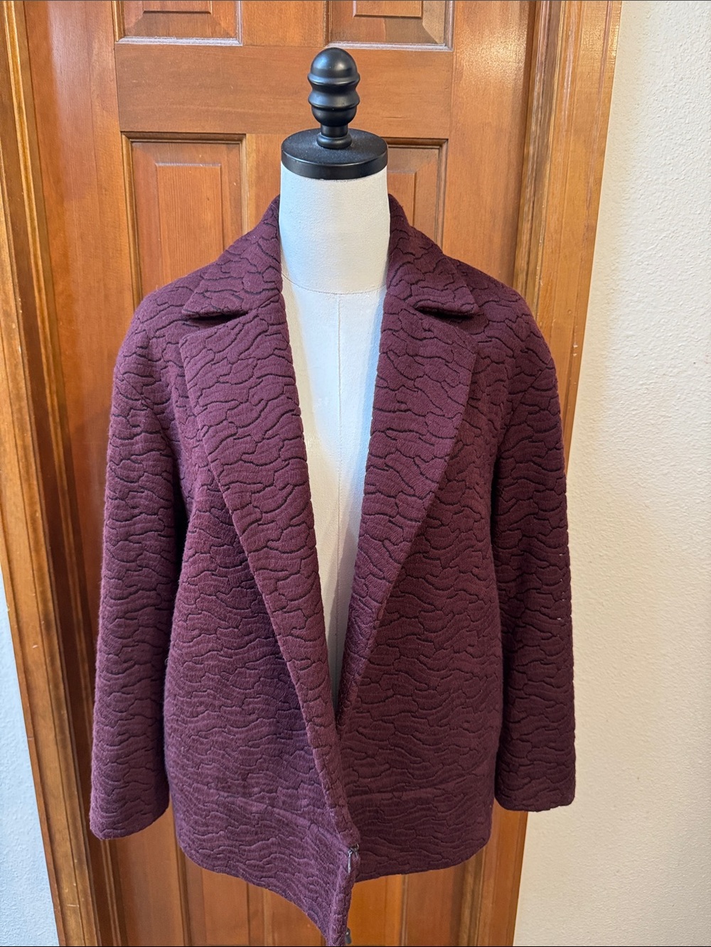 Akris Women's Textured Open-Front Blazer Plum Size 4